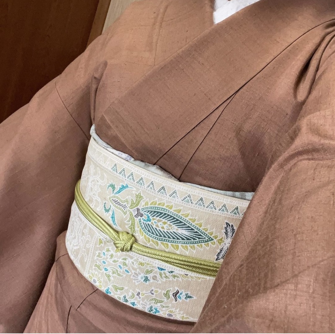 秦荘紬の着心地とは? 着付け講師に聞きました | きもの永見